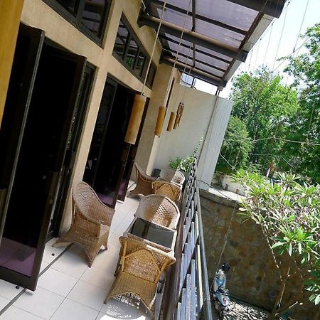 Jawa 22 Hotel And Residence Surabaya Eksteriør bilde